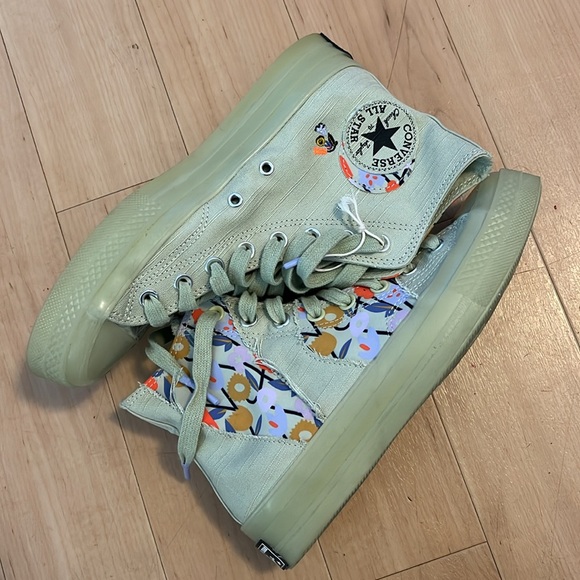 Converse Chuck Taylor All Star High We Are Stronger Together Size 9 - Picture 11 of 16